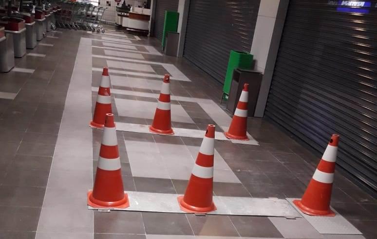 Retrofit do salão de vendas Supermercado